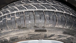 Used 2018 Maruti Suzuki Alto 800 VXi Petrol Manual tyres LEFT FRONT TYRE TREAD VIEW