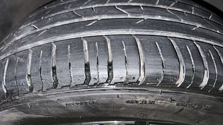 Used 2022 Hyundai Venue [2019-2022] SX Plus 1.0 Turbo DCT Petrol Automatic tyres RIGHT FRONT TYRE TREAD VIEW