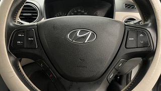 Used 2016 Hyundai Xcent [2014-2017] SX AT (O) Petrol Petrol Automatic top_features Integrated (in-dash) music system