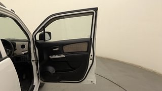 Used 2014 Maruti Suzuki Wagon R 1.0 [2010-2019] VXi Petrol Manual interior RIGHT FRONT DOOR OPEN VIEW