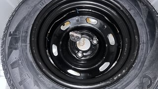 Used 2018 Renault Kwid [2015-2019] 1.0 RXT AMT Opt Petrol Automatic tyres SPARE TYRE VIEW