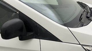 Used 2015 Hyundai Eon [2011-2018] Magna Petrol Manual dents MINOR SCRATCH