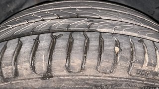 Used 2013 volkswagen Vento 1.6L Highline Diesel Diesel Manual tyres RIGHT REAR TYRE TREAD VIEW