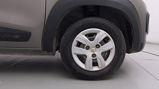 Used 2016 Renault Kwid [2015-2019] RXT Petrol Manual tyres RIGHT FRONT TYRE RIM VIEW