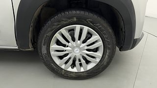 Used 2021 Renault Kwid [2020-2022] NEOTECH RXL Petrol Manual tyres RIGHT FRONT TYRE RIM VIEW