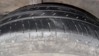 Used 2015 Honda City [2014-2017] V Petrol Manual tyres RIGHT REAR TYRE TREAD VIEW