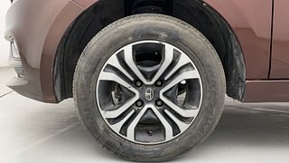 Used 2022 Tata Tigor Revotron XZ+ CNG Petrol+cng Manual tyres LEFT FRONT TYRE RIM VIEW
