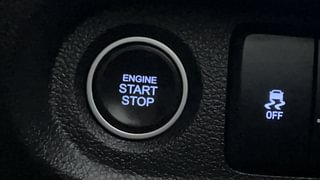 Used 2022 Hyundai Creta SX Turbo DCT Petrol Petrol Automatic top_features Keyless start