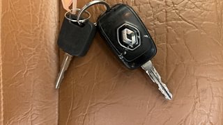 Used 2021 Renault Triber RXT Petrol Manual extra CAR KEY VIEW