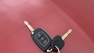 Used 2022 Hyundai Venue S (O) 1.0 Turbo iMT Petrol Manual extra CAR KEY VIEW