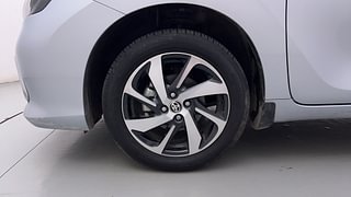 Used 2023 Toyota Glanza V AMT Petrol Automatic tyres LEFT FRONT TYRE RIM VIEW