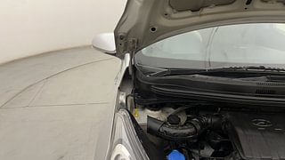 Used 2016 Hyundai Xcent [2014-2017] SX AT (O) Petrol Petrol Automatic engine ENGINE RIGHT SIDE HINGE & APRON VIEW
