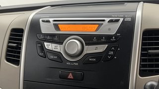 Used 2016 Maruti Suzuki Wagon R 1.0 [2015-2019] VXI AMT Petrol Automatic top_features Integrated (in-dash) music system
