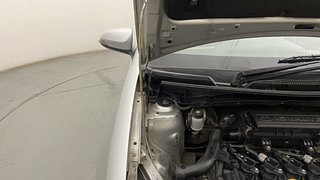 Used 2016 Toyota Etios [2010-2017] VX Petrol Manual engine ENGINE RIGHT SIDE HINGE & APRON VIEW