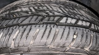 Used 2016 Renault Duster [2015-2019] 110 PS RXZ 4X2 MT Diesel Manual tyres RIGHT REAR TYRE TREAD VIEW