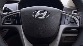Used 2010 Hyundai i20 [2008-2012] Asta 1.4 AT Petrol Automatic top_features Airbags