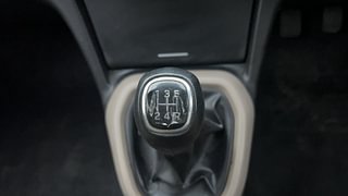 Used 2015 Hyundai Xcent [2014-2017] SX Petrol Petrol Manual interior GEAR  KNOB VIEW