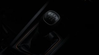 Used 2017 Hyundai Elite i20 [2014-2018] Asta 1.2 Dual Tone Petrol Manual interior GEAR  KNOB VIEW