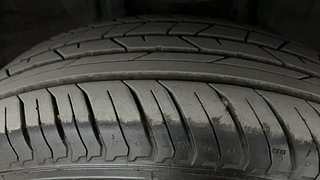 Used 2022 Nissan Magnite XV Executive Petrol Manual tyres RIGHT FRONT TYRE TREAD VIEW