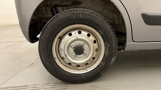 Used 2015 Maruti Suzuki Wagon R 1.0 [2010-2019] LXi Petrol Manual tyres RIGHT REAR TYRE RIM VIEW