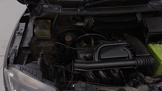 Used 2017 Renault Kwid [2015-2019] 1.0 RXT AMT Petrol Automatic engine ENGINE RIGHT SIDE VIEW