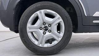 Used 2020 Kia Sonet HTX 1.5 Diesel Manual tyres RIGHT REAR TYRE RIM VIEW
