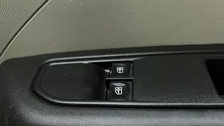 Used 2020 Renault Triber [2019-2021] RXL AMT Petrol Automatic top_features Power windows