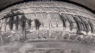 Used 2014 hyundai i10 Sportz 1.1 Petrol Petrol Manual tyres RIGHT FRONT TYRE TREAD VIEW