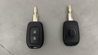 Used 2022 Renault Kwid Climber 1.0l SCE Petrol MT Petrol Manual extra CAR KEY VIEW
