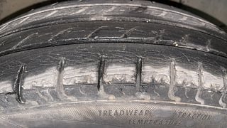 Used 2016 Renault Kwid [2015-2019] RXT Petrol Manual tyres RIGHT FRONT TYRE TREAD VIEW