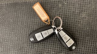 Used 2017 Maruti Suzuki Baleno [2015-2019] Alpha Petrol Petrol Manual extra CAR KEY VIEW