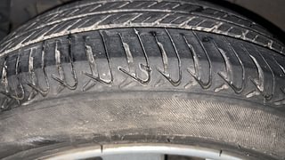 Used 2015 Hyundai Xcent [2014-2017] SX Petrol Petrol Manual tyres RIGHT REAR TYRE TREAD VIEW