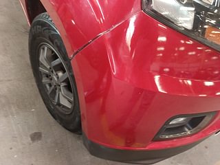 Used 2018 Mahindra TUV300 [2015-2020] T10 Dual Tone Diesel Manual dents MINOR SCRATCH