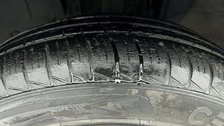 Used 2020 Renault Triber [2019-2021] RXL AMT Petrol Automatic tyres LEFT FRONT TYRE TREAD VIEW