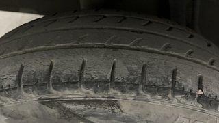 Used 2019 Renault Kwid [2017-2019] CLIMBER 1.0 Petrol Manual tyres RIGHT REAR TYRE TREAD VIEW