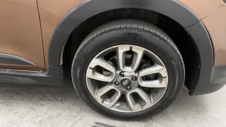 Used 2017 Hyundai i20 Active [2015-2020] 1.4 SX Diesel Manual tyres RIGHT FRONT TYRE RIM VIEW
