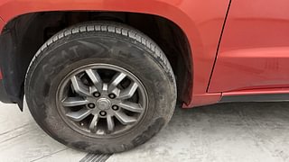 Used 2018 Mahindra TUV300 [2015-2020] T10 Dual Tone Diesel Manual tyres LEFT FRONT TYRE RIM VIEW