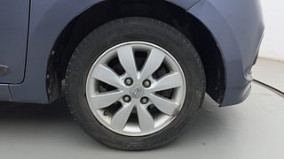 Used 2015 Hyundai Xcent [2014-2017] SX Petrol Petrol Manual tyres RIGHT FRONT TYRE RIM VIEW