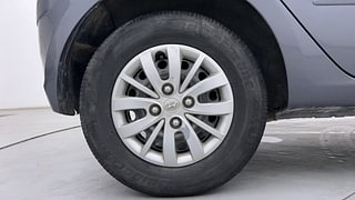 Used 2013 Hyundai i10 Sportz 1.2 AT Kappa2 Petrol Automatic tyres RIGHT REAR TYRE RIM VIEW