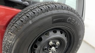 Used 2018 Mahindra TUV300 [2015-2020] T10 Dual Tone Diesel Manual tyres SPARE TYRE VIEW