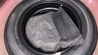 Used 2017 Hyundai Elite i20 [2014-2018] Asta 1.2 Dual Tone Petrol Manual tyres SPARE TYRE VIEW