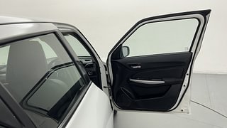 Used 2020 Maruti Suzuki Swift [2017-2021] ZXi AMT Petrol Automatic interior RIGHT FRONT DOOR OPEN VIEW