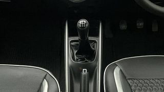 Used 2017 Maruti Suzuki Baleno [2015-2019] Alpha Petrol Petrol Manual interior GEAR  KNOB VIEW