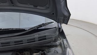 Used 2015 Hyundai Xcent [2014-2017] SX Petrol Petrol Manual engine ENGINE LEFT SIDE HINGE & APRON VIEW