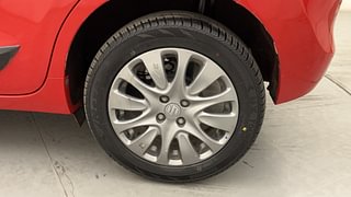 Used 2017 Maruti Suzuki Baleno [2015-2019] Alpha Petrol Petrol Manual tyres LEFT REAR TYRE RIM VIEW