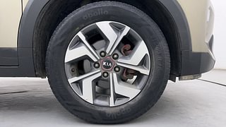 Used 2020 Kia Sonet GTX Plus 1.0 DCT Petrol Automatic tyres RIGHT FRONT TYRE RIM VIEW