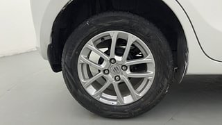 Used 2020 Maruti Suzuki Swift [2017-2021] ZXi AMT Petrol Automatic tyres RIGHT REAR TYRE RIM VIEW