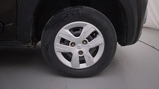 Used 2017 Renault Kwid [2015-2019] 1.0 RXT AMT Petrol Automatic tyres RIGHT FRONT TYRE RIM VIEW