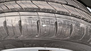 Used 2017 Renault Kwid [2015-2019] 1.0 RXT AMT Petrol Automatic tyres LEFT REAR TYRE TREAD VIEW