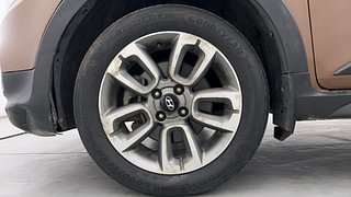 Used 2016 Hyundai i20 Active [2015-2020] 1.2 SX Petrol Manual tyres LEFT FRONT TYRE RIM VIEW